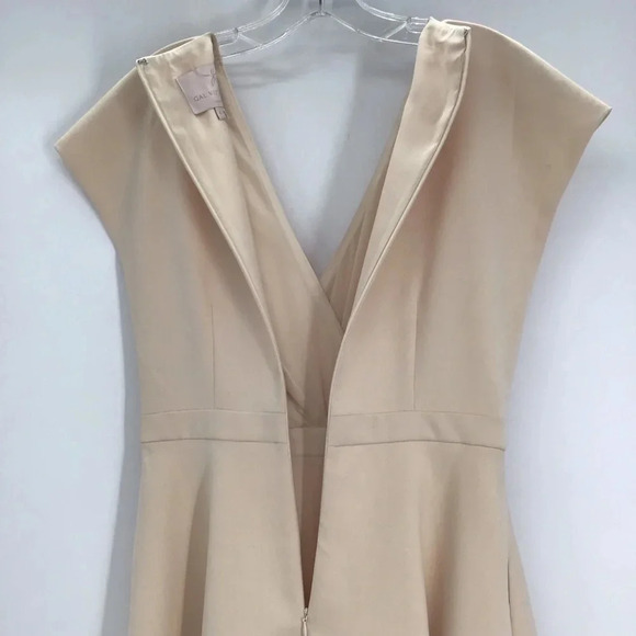 Gal Meets Glam Lydia Dress Blush Pink Neutral Classic Minimalist Size 4 - Picture 8 of 12